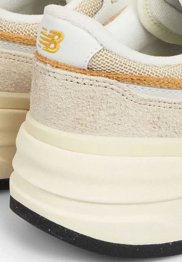 Shop Scalpers New Balance | Sneakers 997R Mujer