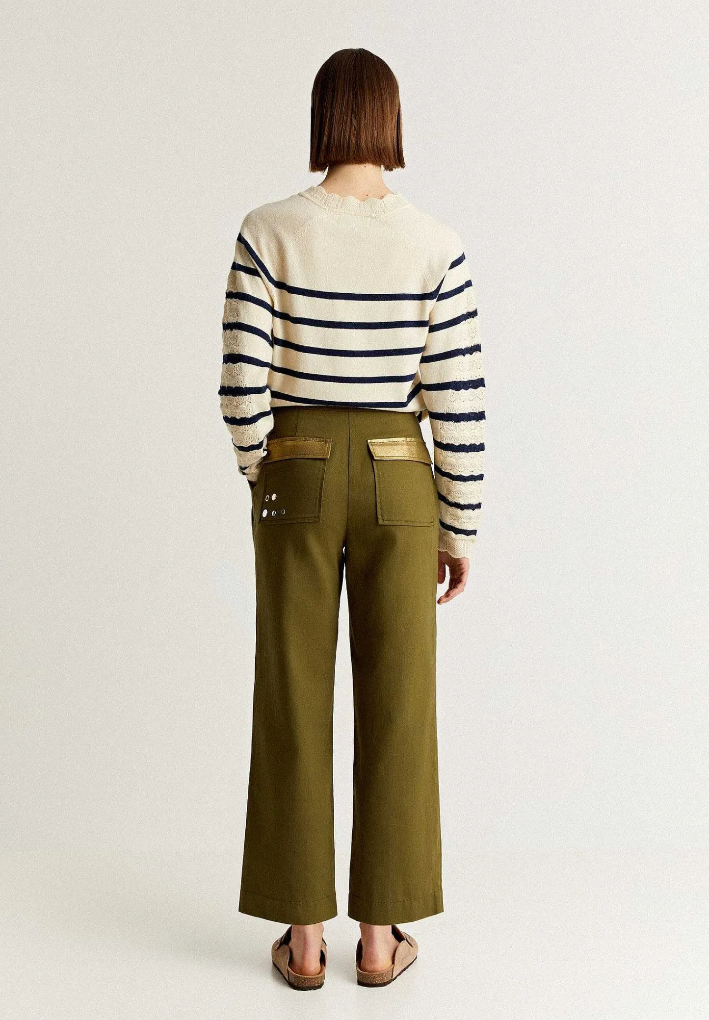 pantalon_pinzas_detalles__2.webp Online Scalpers Pantalon Pinzas Detalles Tachuelas