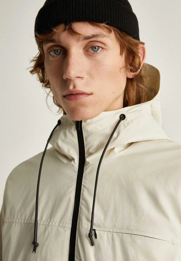 Shop Scalpers Parka Impermeable