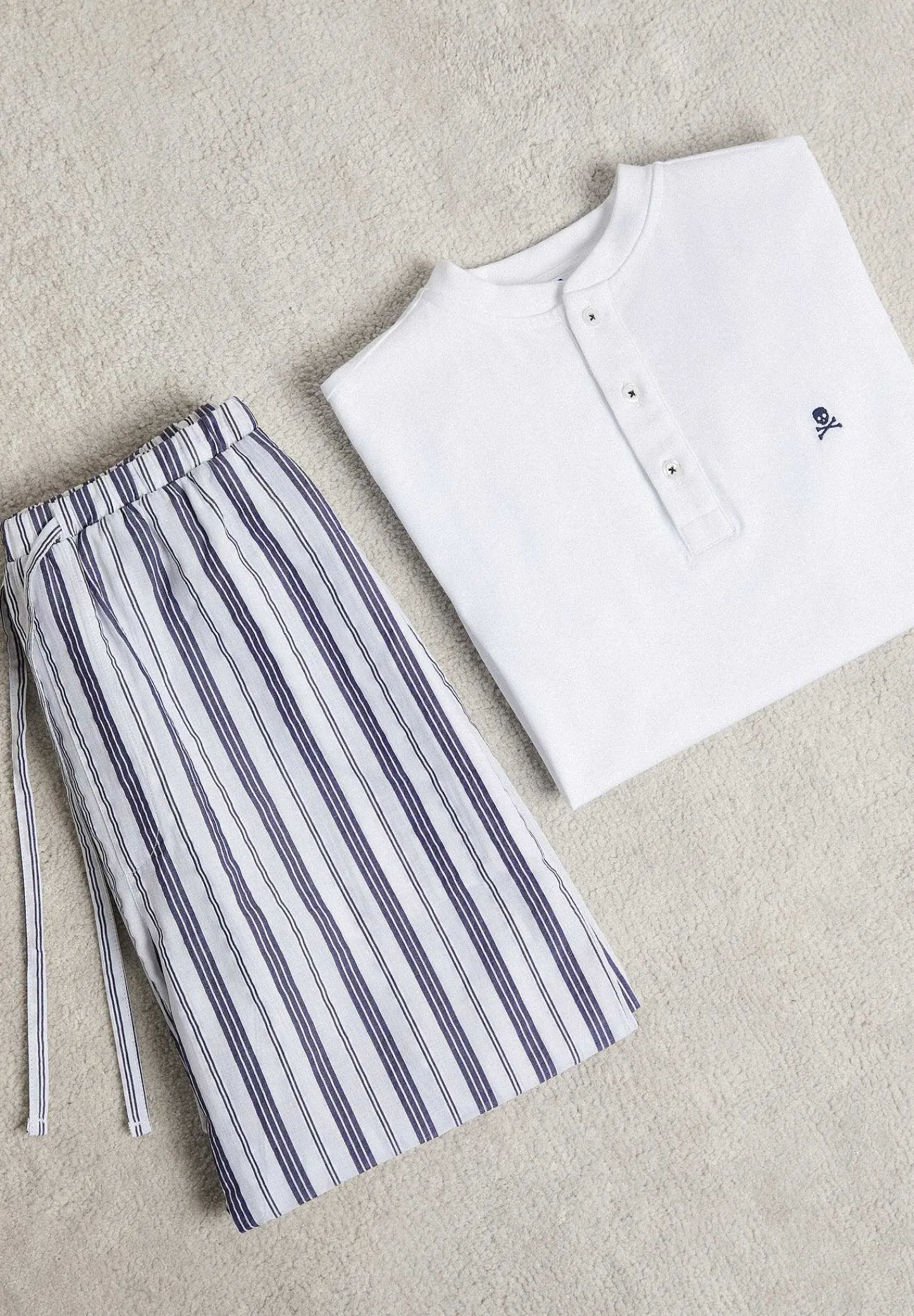 pijama_detalle_pantalon_r_14.webp Store Scalpers Pijama Detalle Pantalon Rayas