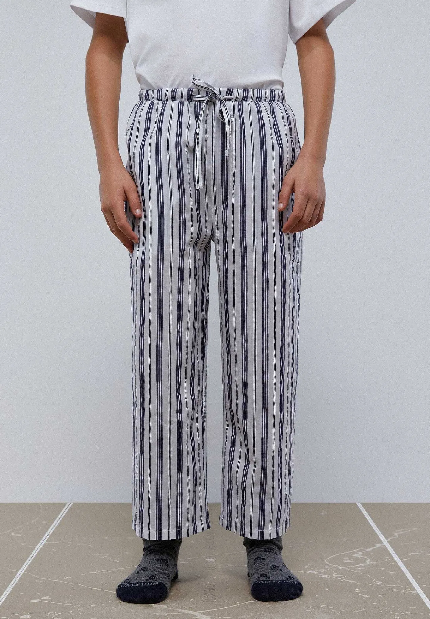 pijama_detalle_pantalon_r_7-4.webp Store Scalpers Pijama Detalle Pantalon Rayas