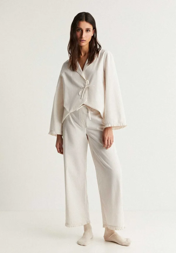 Store Scalpers Pijama Rayas Detalle Lazos