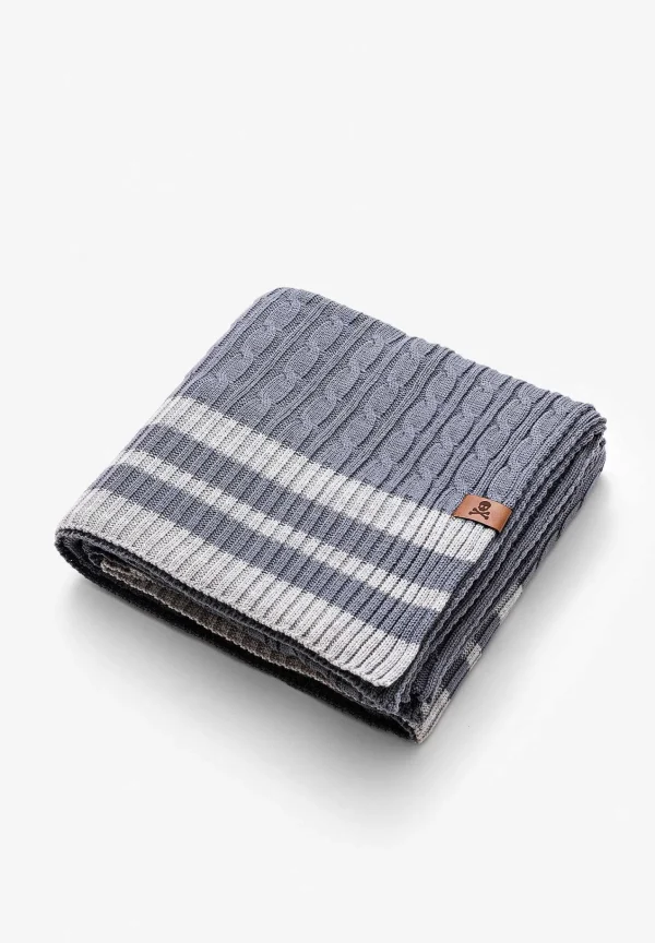 Shop Scalpers Cable Blanket