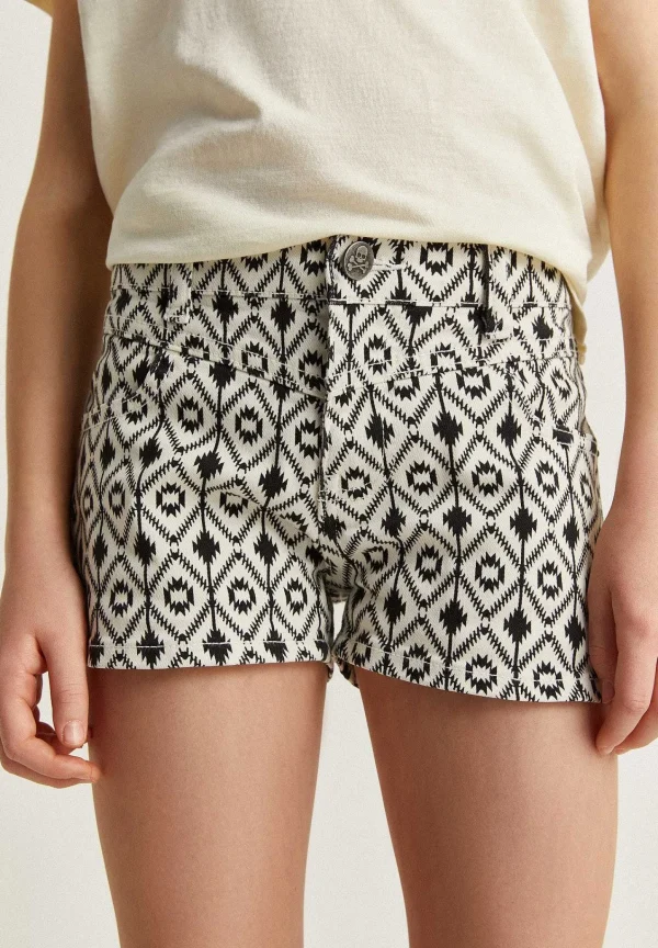 Cheap Scalpers Shorts Etnicos