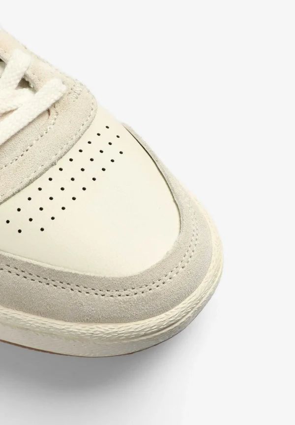 Cheap Scalpers Sneakers Napa Detalle Relieve