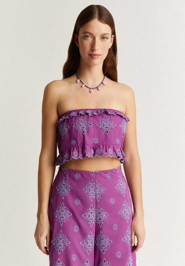 New Scalpers Top Cropped Bordado Ingles